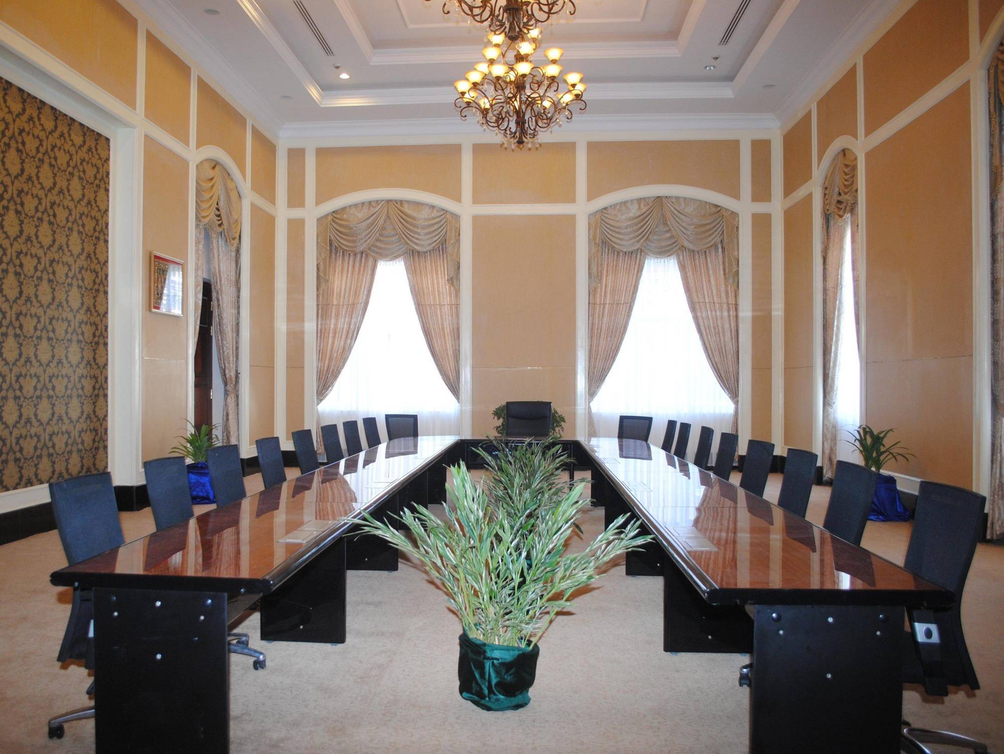 Grand Amara Hotel Naypyidaw Экстерьер фото